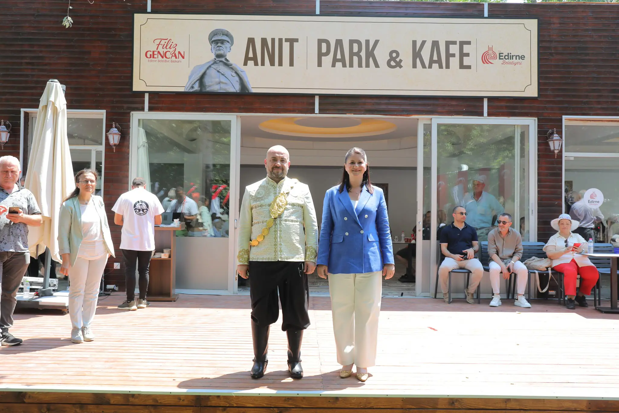 KENT HAFIZASINA YAKIŞAN YENİ BİR KİMLİK: ANIT PARK & KAFE EDİRNELİLERLE BULUŞTU galeri görseli